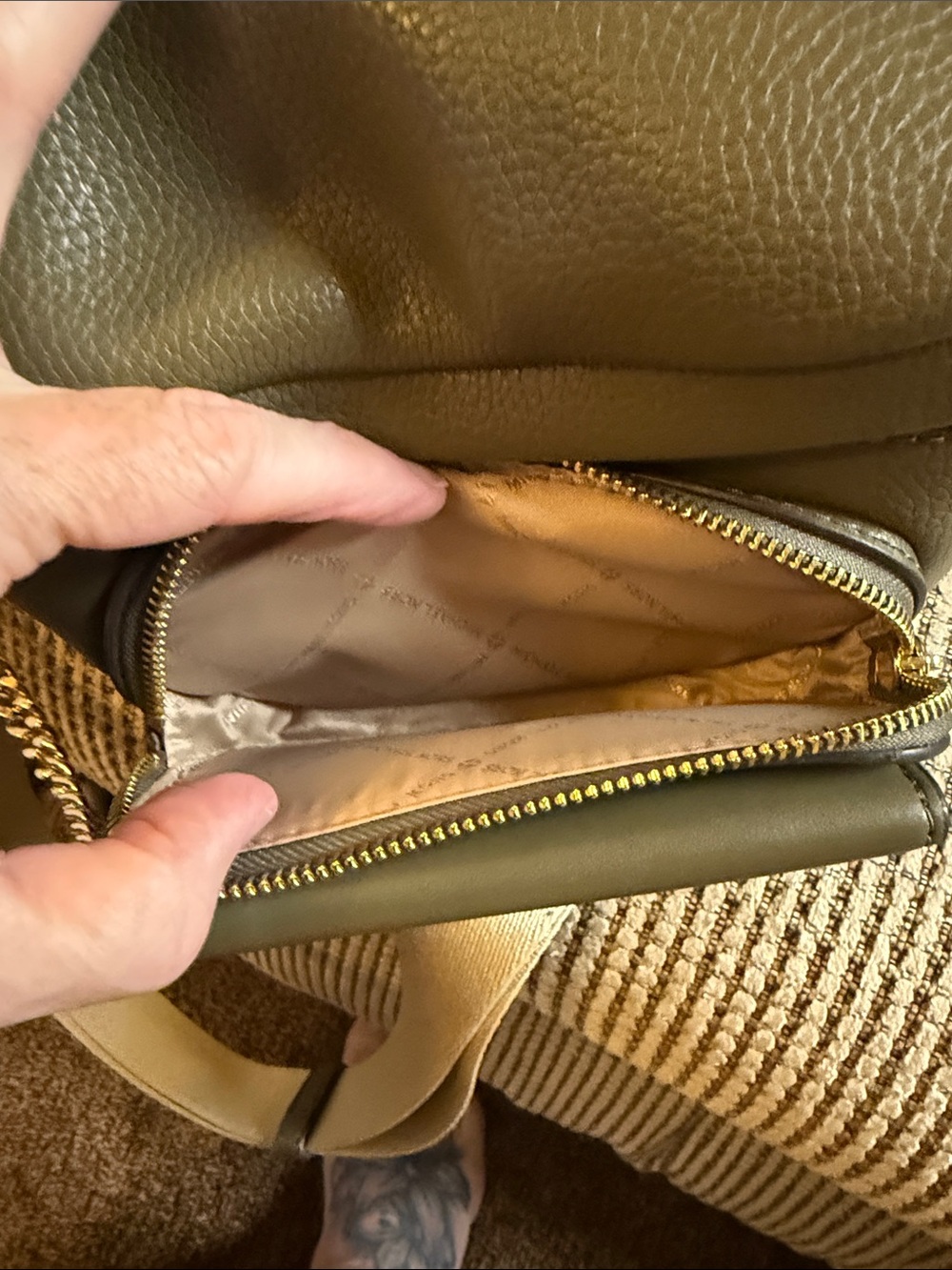 Michael Kors Olive Green Pebbled Leather Crossbody with Gold Hardware - Picture 5 of 6